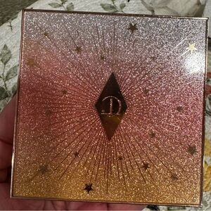 Charlotte Tilbury Beauty-verse Palette